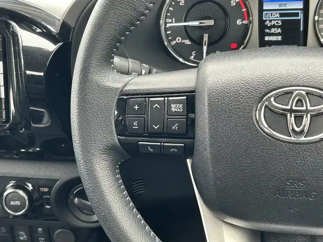 トヨタ ハイラックス Z 滋賀県 2021(令3)年 2.5万km オキサイドブロンズM ディーゼル/4WD(F4)/6速AT/TRDマッドフラップ/airplex製ボンネットガード/クラッツィオ製シートカバー/7インチ社外ナビ【CN-RE07WD】/(FM/AM/CD/DVD/フルセグ/Bluetooth)/ETC/前ドライブレコーダー/バックカメラ/プリクラッシュブレーキアシスト	/レーンキープアシスト	/レーダークルーズコントロール/標識検知機能	/電動格納ミラー/アイドリングストップ/革巻きステアリング/ステアリングスイッチ/オートライト/LEDヘッドライト/フロントフォグ/フルオートエアコン/プッシュスタート/スマートキー/スペアキー/ゴムフロアマット