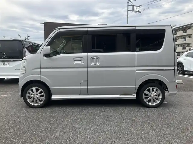 マツダ スクラム ワゴン PZターボ 滋賀県 2015(平27)年 5.6万km シルキーシルバーメタリック 直列3気筒DOHC12バルブICターボ/衝突被害軽減システム /(デュアルカメラブレーキサポート)/車検令和8年6月まで/純正14インチアルミホイール/純正キセノンヘッドライト/・フォグランプ/片側パワースライドドア/純正ナビゲーション/・フルセグTV/・CD/DVD/・Bluetooth/バックカメラ/ステアリングスイッチ/スペアキー/取扱説明書/保証書