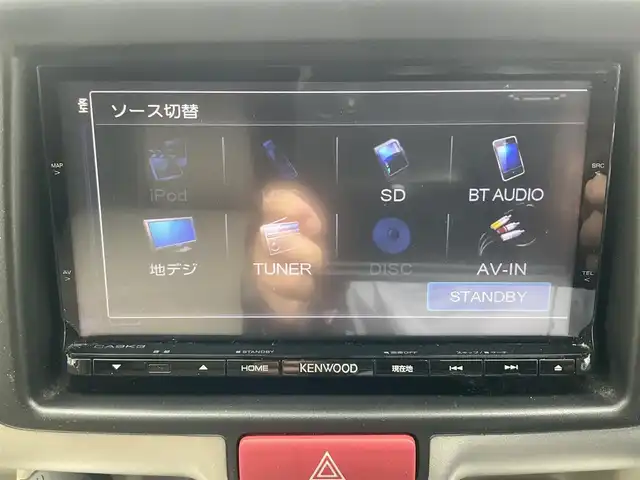 マツダ スクラム ワゴン PZターボ 滋賀県 2015(平27)年 5.6万km シルキーシルバーメタリック 直列3気筒DOHC12バルブICターボ/衝突被害軽減システム /(デュアルカメラブレーキサポート)/車検令和8年6月まで/純正14インチアルミホイール/純正キセノンヘッドライト/・フォグランプ/片側パワースライドドア/純正ナビゲーション/・フルセグTV/・CD/DVD/・Bluetooth/バックカメラ/ステアリングスイッチ/スペアキー/取扱説明書/保証書