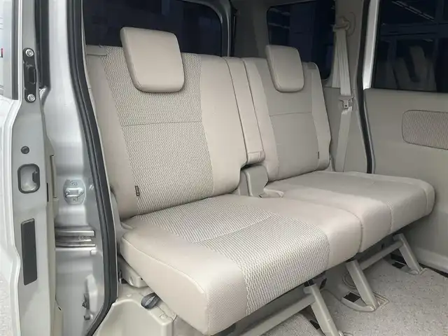 マツダ スクラム ワゴン PZターボ 滋賀県 2015(平27)年 5.6万km シルキーシルバーメタリック 直列3気筒DOHC12バルブICターボ/衝突被害軽減システム /(デュアルカメラブレーキサポート)/車検令和8年6月まで/純正14インチアルミホイール/純正キセノンヘッドライト/・フォグランプ/片側パワースライドドア/純正ナビゲーション/・フルセグTV/・CD/DVD/・Bluetooth/バックカメラ/ステアリングスイッチ/スペアキー/取扱説明書/保証書