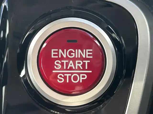 ホンダ Ｎ ＢＯＸ G Lパッケージ 熊本県 2017(平29)年 5.5万km ブリティッシュグリーンP 社外ナビ/・AM/FM/CD/DVD/USB/iPod/AUX/BT/横滑り防止機能/衝突被害軽減システム/アイドリングストップ/シティ・ブレーキ・アクティブ・システム/サイドカーテンエアバッグシステム/ステアリングリモコン/オートライト/電動格納ミラー/・ウィンカーミラー/ドアバイザー/純正ETC/社外フロアマット/両側パワースライドドア/ベンチシート/フルフラットシート/スマートキー/・スペアキー