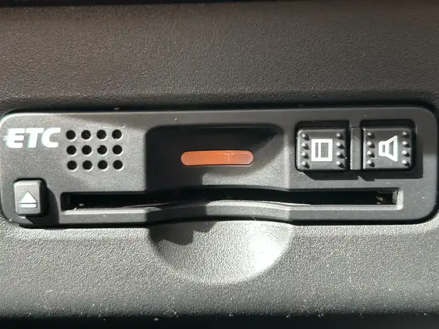 ホンダ Ｎ ＢＯＸ G Lパッケージ 熊本県 2017(平29)年 5.5万km ブリティッシュグリーンP 社外ナビ/・AM/FM/CD/DVD/USB/iPod/AUX/BT/横滑り防止機能/衝突被害軽減システム/アイドリングストップ/シティ・ブレーキ・アクティブ・システム/サイドカーテンエアバッグシステム/ステアリングリモコン/オートライト/電動格納ミラー/・ウィンカーミラー/ドアバイザー/純正ETC/社外フロアマット/両側パワースライドドア/ベンチシート/フルフラットシート/スマートキー/・スペアキー