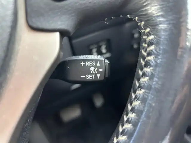 レクサス ＮＸ 300h バージョンL 静岡県 2015(平27)年 8.3万km スターライトブラックガラスフレーク 純正ナビ　/・フルセグＴＶ　/・Ｂｌｕｅｔｏｏｔｈ接続　/・ＤＶＤ再生　/追従クルコン/電動パーキングブレーキ/オートブレーキホールド/全方位カメラ　/ＢＳＭ　/ＡＣ１００Ｖ電源　/プッシュスタート　/スマートキー　/スペアキー　/前席シートＨ・エアシート　/ステアリングヒーター/パワーバックドア/電動チルト＆テレスコピック/全席パワーシート/D席シートメモリー