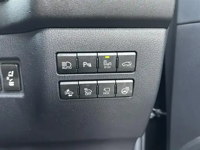 レクサス ＮＸ 300h バージョンL 静岡県 2015(平27)年 8.3万km スターライトブラックガラスフレーク 純正ナビ　/・フルセグＴＶ　/・Ｂｌｕｅｔｏｏｔｈ接続　/・ＤＶＤ再生　/追従クルコン/電動パーキングブレーキ/オートブレーキホールド/全方位カメラ　/ＢＳＭ　/ＡＣ１００Ｖ電源　/プッシュスタート　/スマートキー　/スペアキー　/前席シートＨ・エアシート　/ステアリングヒーター/パワーバックドア/電動チルト＆テレスコピック/全席パワーシート/D席シートメモリー