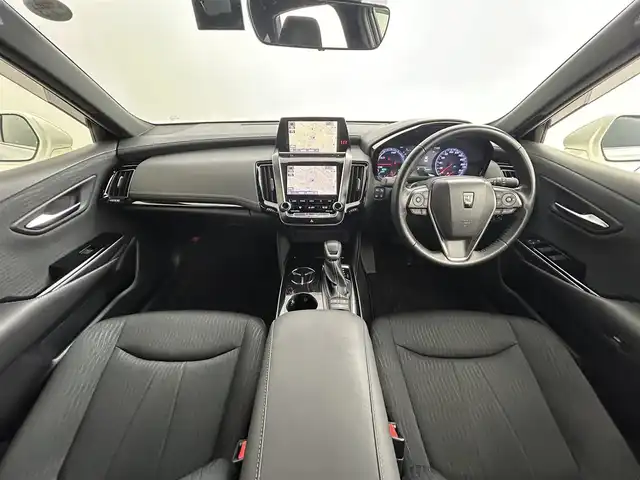トヨタ クラウン ハイブリッド S Cパッケージ Four 道央・札幌 2019(令1)年 3.9万km ホワイトパールクリスタルシャイン ・4WD/・ワンオーナー/・純正メモリーナビ/　CD/DVD/SD/Bt/USB/AUX/Miracast/フルセグ/・パノラミックビューカメラ/・HUD/・レーダークルーズコントロール/・LTA/・PCS/・BSM/・RCTA/・RSA/・LEDヘッドライト/・オートハイビーム/・シートヒーター（D/N）/・パワーシート（D/N）/・ステアリングヒーター/・オートブレーキホールド/・ビルトインETC/・スマートキー/・プッシュスタート/・保証書、取説（有）/・スペアキーｘ１