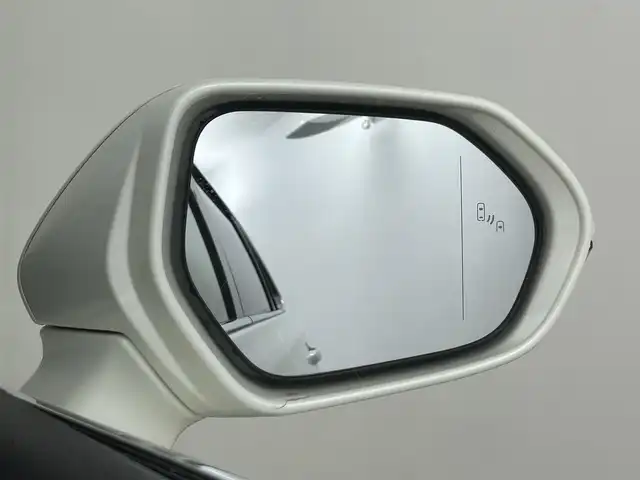 トヨタ クラウン ハイブリッド S Cパッケージ Four 道央・札幌 2019(令1)年 3.9万km ホワイトパールクリスタルシャイン ・4WD/・ワンオーナー/・純正メモリーナビ/　CD/DVD/SD/Bt/USB/AUX/Miracast/フルセグ/・パノラミックビューカメラ/・HUD/・レーダークルーズコントロール/・LTA/・PCS/・BSM/・RCTA/・RSA/・LEDヘッドライト/・オートハイビーム/・シートヒーター（D/N）/・パワーシート（D/N）/・ステアリングヒーター/・オートブレーキホールド/・ビルトインETC/・スマートキー/・プッシュスタート/・保証書、取説（有）/・スペアキーｘ１