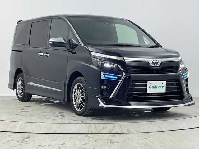 トヨタ ヴォクシー ハイブリッド ZS 煌Ⅲ 熊本県 2021(令3)年 3.9万km ブラック 純正７型ナビ　型式：ＮＳＺＴ－Ｗ６８Ｔ/（ＦＭ／ＡＭ／ＢＴ／ＣＤ／ＤＶＤ／ＵＳＢ）/モデリスタエアロ/ハーフレザーシート/シートヒーター/両側パワースライドドア/純正アルミホイール/前後コーナーセンサー/トヨタセーフティセンス/ＬＥＤヘッドライト/フロントフォグ