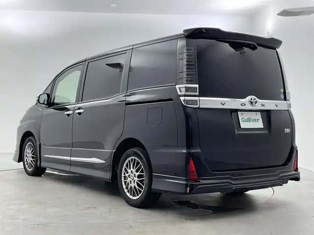 トヨタ ヴォクシー ハイブリッド ZS 煌Ⅲ 熊本県 2021(令3)年 3.9万km ブラック 純正７型ナビ　型式：ＮＳＺＴ－Ｗ６８Ｔ/（ＦＭ／ＡＭ／ＢＴ／ＣＤ／ＤＶＤ／ＵＳＢ）/モデリスタエアロ/ハーフレザーシート/シートヒーター/両側パワースライドドア/純正アルミホイール/前後コーナーセンサー/トヨタセーフティセンス/ＬＥＤヘッドライト/フロントフォグ