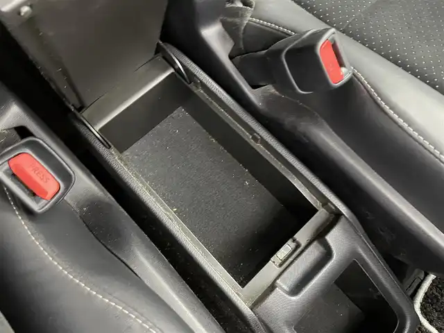 トヨタ ヴォクシー ハイブリッド ZS 煌Ⅲ 熊本県 2021(令3)年 3.9万km ブラック 純正７型ナビ　型式：ＮＳＺＴ－Ｗ６８Ｔ/（ＦＭ／ＡＭ／ＢＴ／ＣＤ／ＤＶＤ／ＵＳＢ）/モデリスタエアロ/ハーフレザーシート/シートヒーター/両側パワースライドドア/純正アルミホイール/前後コーナーセンサー/トヨタセーフティセンス/ＬＥＤヘッドライト/フロントフォグ