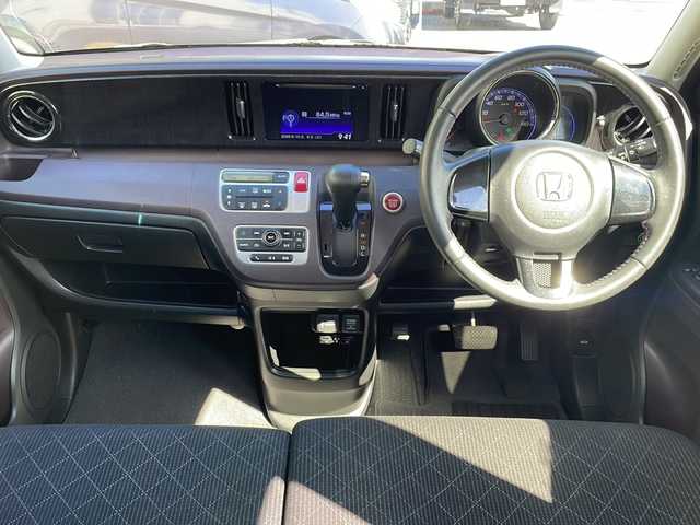 ホンダ Ｎ ＯＮＥ プレミアム Lパッケージ 鳥取県 2013(平25)年 10.3万km クリスタルブラックパール スマートフォン連動ディスプレイオーディオ/バックカメラ/ＥＴＣ/Bluetooth　ＣＤ　ＵＳＢ　ＨＤＭＩ/スマートキー/スペアキー/フロアマット/ドアバイザー/ＨＩＤライト/フォグランプ/14インチアルミ/新車保証書/取扱説明書