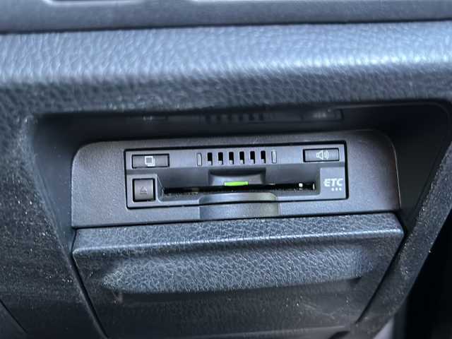 トヨタ ヴォクシー ZS 煌 沖縄県 2018(平30)年 4.5万km ブラッキッシュアゲハガラスフレーク 純正ナビ　/（ＡＭ／ＦＭ／ＣＤ／ＤＶＤ／ＢＴ）　/フルセグＴＶ　/バックモニター　/後席モニター　/両側パワスラ　/クルーズコントロール　/レーンキープアシスト　/純正フロアマット　/衝突軽減　/ＥＴＣ/スマートキー/横滑り防止/オートライト