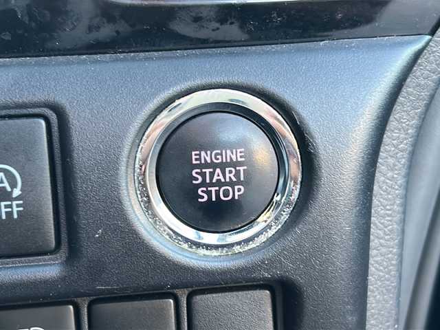 トヨタ ヴォクシー ZS 煌 沖縄県 2018(平30)年 4.5万km ブラッキッシュアゲハガラスフレーク 純正ナビ　/（ＡＭ／ＦＭ／ＣＤ／ＤＶＤ／ＢＴ）　/フルセグＴＶ　/バックモニター　/後席モニター　/両側パワスラ　/クルーズコントロール　/レーンキープアシスト　/純正フロアマット　/衝突軽減　/ＥＴＣ/スマートキー/横滑り防止/オートライト