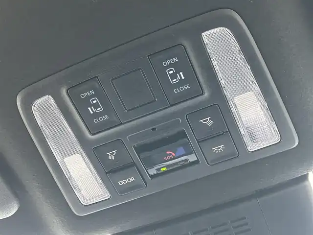 トヨタ ヴォクシー S－Z 道南・函館 2024(令6)年 2.5万km ホワイトパールクリスタルシャイン /純正8インチディスプレイオーディオ//フルセグTV//バックカメラ//寒冷地仕様//両側パワースライドドア//ハーフレザーシート//前席シートヒーター//革巻きステアリング//TSS//VSC//TRC//レーダークルーズコントロール//ECOモード//LEDヘッドライト//フォグランプ//デイライト//オートハイビーム//ETC//横滑り防止//フロントワイパーデアイサー