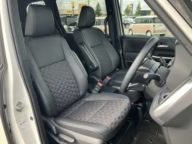トヨタ ヴォクシー S－Z 道南・函館 2024(令6)年 2.5万km ホワイトパールクリスタルシャイン /純正8インチディスプレイオーディオ//フルセグTV//バックカメラ//寒冷地仕様//両側パワースライドドア//ハーフレザーシート//前席シートヒーター//革巻きステアリング//TSS//VSC//TRC//レーダークルーズコントロール//ECOモード//LEDヘッドライト//フォグランプ//デイライト//オートハイビーム//ETC//横滑り防止//フロントワイパーデアイサー