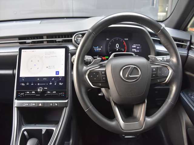レクサス ＬＢＸ リラックス 和歌山県 2024(令6)年 3万km ブラックマイカ モデリスタエアロ/黒革シート/AppleCarPlay/ヘッドアップディスプレイ/フルセグTV/360度カメラ/ACC/ブラインドスポット/レーンキープ/プリクラッシュセーフティ/ワイヤレス充電/パーキングアシスト/オートテールゲート/パワーシート/シートヒーター/純18incAW/コーナーセンサー/LEDライト/ETC/スペアキー