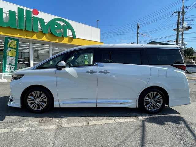 トヨタ アルファード Z 神奈川県 2024(令6)年 2.2万km プラチナホワイトパールマイカ モデリスタエアロ/レーダークルーズコントロール/キャプテンシート（シートヒーター、エアーシート、オットマン、パワーシート）/衝突軽減システム/横滑り防止装置/レーンキープアシスト/クリアランスソナー/パワーシート/エアーシート/シートヒーター/電動リアゲート/両側パワースライドドア/純正ナビ/FM/AM/フルセグTV/USB（タイプC）/ETC