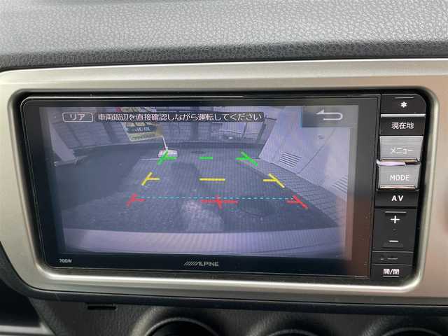 トヨタ ヴィッツ F 千葉県 2015(平27)年 2万km シルバーM Toyota Safety Sense C/・プリクラッシュセーフティシステム/・レーンディパーチャーアラート/・オートマチックハイビーム/先行車発進告知機能/横滑り防止装置/ヒルスタートアシストコントロール/衝突安全ボディ/社外SDナビ(ALPINE)/・AM/FM/CD/DVD/BT/フルセグTV/バックカメラ/純正フロアマット/取扱説明書/保証書