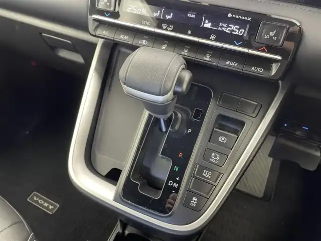 トヨタ ヴォクシー S－Z 埼玉県 2023(令5)年 1.6万km アティチュードブラックマイカ モデリスタフルエアロ/純正10.5インチナビ/ CD DVD 地デジTV Bluetooth HDMI/バックカメラ/純正12.3インチフリップダウンモニター/快適利便パッケージ/トヨタセーフティセンス/プリクラッシュセーフティ/レーダークルーズコントロール/レーンディパーチャーアラート/クリアランスソナー /シートヒーター /LEDオートライト/ETC2.0