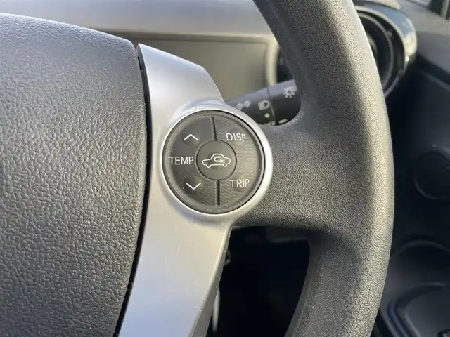 トヨタ アクア S 富山県 2016(平28)年 4.9万km フレッシュグリーンマイカメタリック