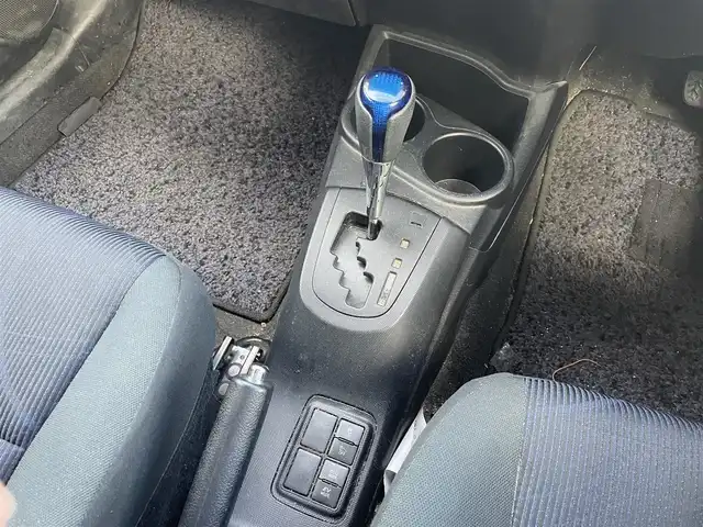 トヨタ アクア S 富山県 2016(平28)年 4.9万km フレッシュグリーンマイカメタリック