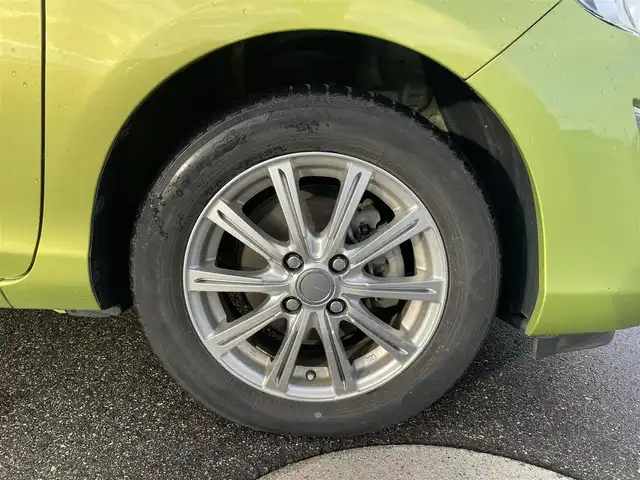 トヨタ アクア S 富山県 2016(平28)年 4.9万km フレッシュグリーンマイカメタリック