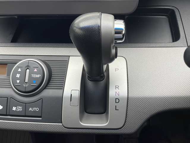 ホンダ フリード ハイブリット ジャストセレクション 宮崎県 2013(平25)年 9.8万km パープル 禁煙車/社外メモリーナビ/CD DVD フルセグTV/バックカメラ/クルーズコントロール/両側パワースライドドア/革巻きステアリング/黒ハーフレザー調シート/スマートキー/電動格納ミラー/オートライト/ETC/純正アルミホイール/カラーコード　パシフィックブルーパールPB６８P