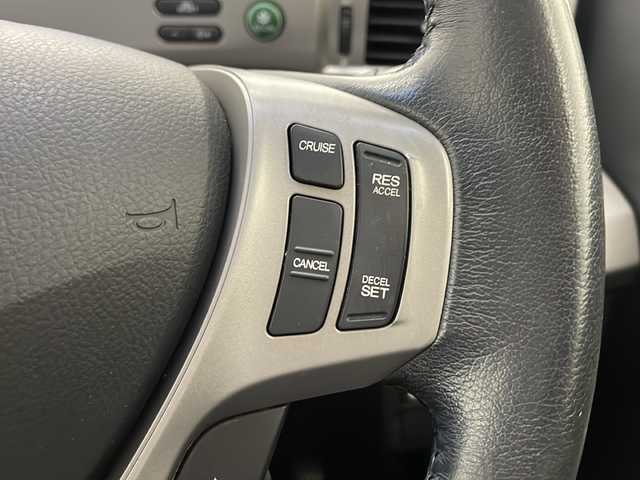 ホンダ フリード ハイブリット ジャストセレクション 宮崎県 2013(平25)年 9.8万km パープル 禁煙車/社外メモリーナビ/CD DVD フルセグTV/バックカメラ/クルーズコントロール/両側パワースライドドア/革巻きステアリング/黒ハーフレザー調シート/スマートキー/電動格納ミラー/オートライト/ETC/純正アルミホイール/カラーコード　パシフィックブルーパールPB６８P