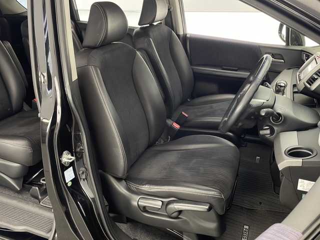 ホンダ フリード ハイブリット ジャストセレクション 宮崎県 2013(平25)年 9.8万km パープル 禁煙車/社外メモリーナビ/CD DVD フルセグTV/バックカメラ/クルーズコントロール/両側パワースライドドア/革巻きステアリング/黒ハーフレザー調シート/スマートキー/電動格納ミラー/オートライト/ETC/純正アルミホイール/カラーコード　パシフィックブルーパールPB６８P