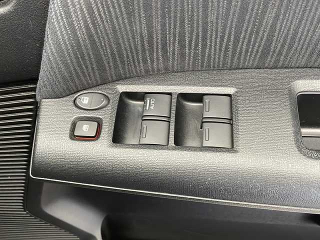 ホンダ フリード ハイブリット ジャストセレクション 宮崎県 2013(平25)年 9.8万km パープル 禁煙車/社外メモリーナビ/CD DVD フルセグTV/バックカメラ/クルーズコントロール/両側パワースライドドア/革巻きステアリング/黒ハーフレザー調シート/スマートキー/電動格納ミラー/オートライト/ETC/純正アルミホイール/カラーコード　パシフィックブルーパールPB６８P