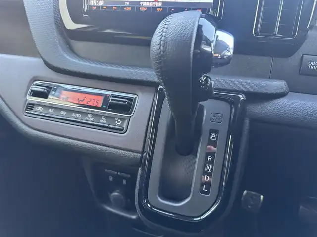 スズキ ソリオ バンディット HV MV 千葉県 2021(令3)年 1.3万km ピュアホワイトP デュアルブレーキサポートシステム/衝突軽減ブレーキ/レーダークルーズコントロール/レーンキープアシスト/コーナーセンサー/純正8インチナビ/フルセグTV/Bluetooth/バックカメラ/両側電動スライドドア/シートヒーター/アイドリングストップ/純正15インチAW/LEDライト/スマートキー/保証書・取説