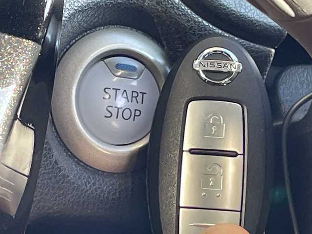 日産 ノート e－パワー X 愛知県 2020(令2)年 4.9万km シャイニングブルー 純正ナビ/バックカメラ/コーナーセンサー/純正アルミホイール/LEDヘッドライト/オートマチックハイビーム/ETC/衝突軽減システム/ワンセグ/CD DVD/Bluetooth/ステアリングスイッチ/スマートキー/プッシュスタート