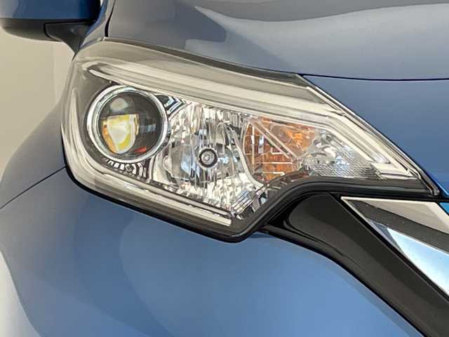 日産 ノート e－パワー X 愛知県 2020(令2)年 4.9万km シャイニングブルー 純正ナビ/バックカメラ/コーナーセンサー/純正アルミホイール/LEDヘッドライト/オートマチックハイビーム/ETC/衝突軽減システム/ワンセグ/CD DVD/Bluetooth/ステアリングスイッチ/スマートキー/プッシュスタート