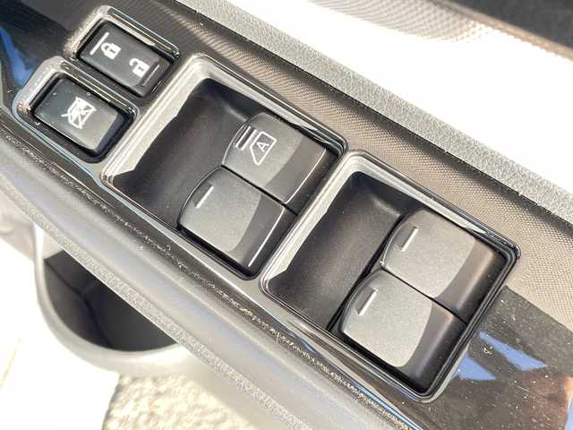 日産 ノート e－パワー X 愛知県 2020(令2)年 4.9万km シャイニングブルー 純正ナビ/バックカメラ/コーナーセンサー/純正アルミホイール/LEDヘッドライト/オートマチックハイビーム/ETC/衝突軽減システム/ワンセグ/CD DVD/Bluetooth/ステアリングスイッチ/スマートキー/プッシュスタート