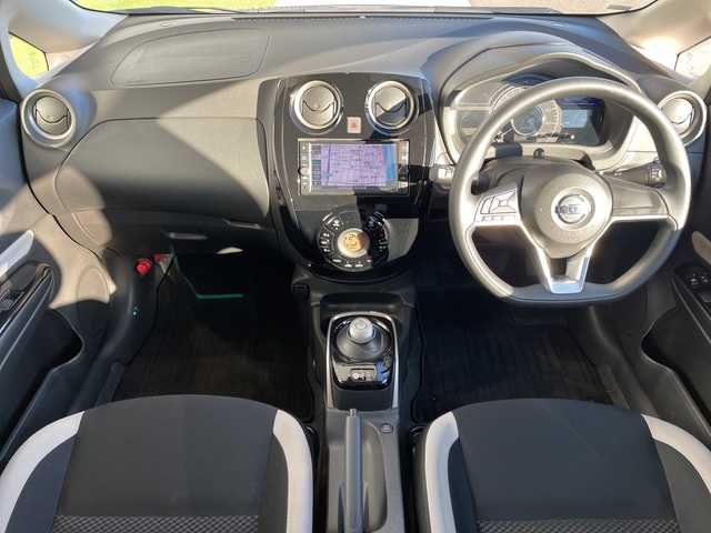 日産 ノート e－パワー X 愛知県 2020(令2)年 4.9万km シャイニングブルー 純正ナビ/バックカメラ/コーナーセンサー/純正アルミホイール/LEDヘッドライト/オートマチックハイビーム/ETC/衝突軽減システム/ワンセグ/CD DVD/Bluetooth/ステアリングスイッチ/スマートキー/プッシュスタート