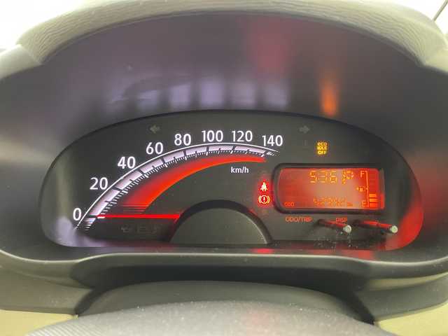 ダイハツ ムーヴ X SA 三重県 2013(平25)年 4.3万km ブライトシルバーメタリック /禁煙車//純正オーディオ//衝突被害軽減ブレーキ//ETC//プッシュスタート//ミラー型ドライブレコーダー（前方）//電動格納ミラー//純正14インチAW//スマートキー