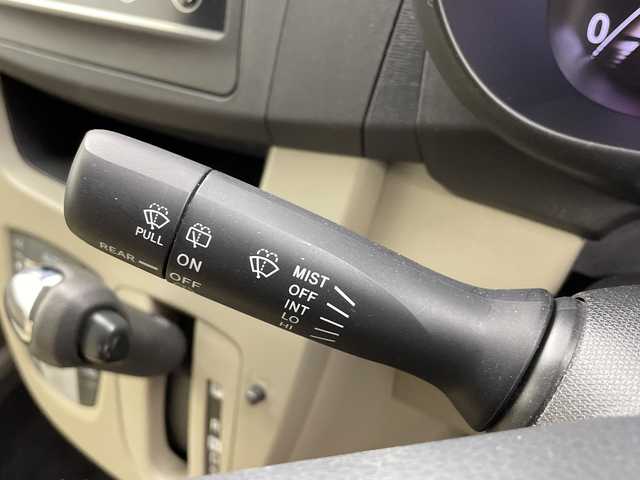 ダイハツ ムーヴ X SA 三重県 2013(平25)年 4.3万km ブライトシルバーメタリック /禁煙車//純正オーディオ//衝突被害軽減ブレーキ//ETC//プッシュスタート//ミラー型ドライブレコーダー（前方）//電動格納ミラー//純正14インチAW//スマートキー