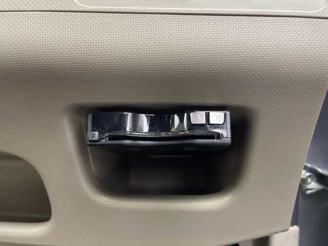 ダイハツ ムーヴ X SA 三重県 2013(平25)年 4.3万km ブライトシルバーメタリック /禁煙車//純正オーディオ//衝突被害軽減ブレーキ//ETC//プッシュスタート//ミラー型ドライブレコーダー（前方）//電動格納ミラー//純正14インチAW//スマートキー