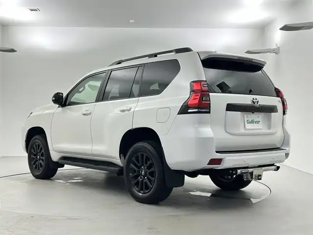 トヨタ ランドクルーザー プラド TX Lパッケージ マットブラED 福井県 2023(令5)年 0.5万km ホワイトパールクリスタルシャイン 4WD/セーフティセンス/・プリクラッシュセーフティ/　・レーンディパーチャーアラート/　・ダプティブハイビームシステム/　・レーダークルーズコントロール/　・オートマチックハイビーム/サンルーフ/純正メモリナビ/　BT/フルセグTV/全方位カメラ/LEDオートライト/フォグランプ/レザーシート/シートヒーター/エアシート/パワーシート/純正18インチアルミホイール/スマートキー/ビルトインETC2.0