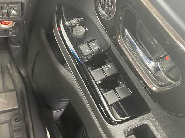 ホンダ Ｎ ＢＯＸ カスタム G EX ホンダセンシング 栃木県 2017(平29)年 5.3万km ルナシルバーM 純正ナビ/CD/DVD/TV/FM/AM/車線逸脱警報/横滑り防止装置/衝突軽減/先行車発進お知らせ/レーダークルーズコントロール/ETC/ドライブレコーダー/レーダー探知機/両側パワースライドドア/プッシュスタート/スマートキー/後席サンシェード