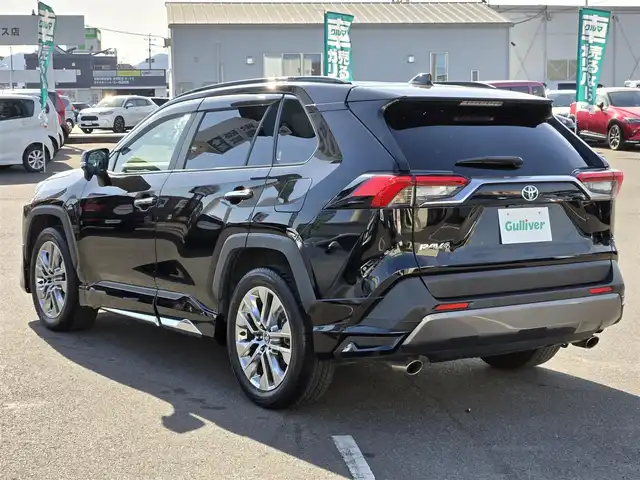 トヨタ ＲＡＶ４ G Zパッケージ 鹿児島県 2020(令2)年 6.8万km アティチュードブラックマイカ レーダークルーズコントロール　/前後ドライブレコーダー　/ビルトインＥＴＣ　/モデリスタフルエアロ　/デジタルインナーミラー　/Ｄ＋Ｎ席シートヒーター　/Ｄ席パワーシート　/シートメモリー　/ステアリングヒーター/純正SDナビ(NSZT-Y68T)/プリクラッシュセーフティ/レーントレーシングアシスト/トヨタセーフティセンス/Bluetoothオーディオ/純正アルミホイール(19インチ)/ルーフレール/横滑り防止装置/盗難防止装置/前後コーナーセンサー/プッシュスタート/スマートキー/エアバッグ(W＋サイド)