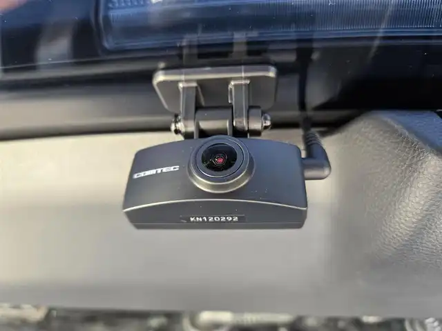トヨタ ＲＡＶ４ G Zパッケージ 鹿児島県 2020(令2)年 6.8万km アティチュードブラックマイカ レーダークルーズコントロール　/前後ドライブレコーダー　/ビルトインＥＴＣ　/モデリスタフルエアロ　/デジタルインナーミラー　/Ｄ＋Ｎ席シートヒーター　/Ｄ席パワーシート　/シートメモリー　/ステアリングヒーター/純正SDナビ(NSZT-Y68T)/プリクラッシュセーフティ/レーントレーシングアシスト/トヨタセーフティセンス/Bluetoothオーディオ/純正アルミホイール(19インチ)/ルーフレール/横滑り防止装置/盗難防止装置/前後コーナーセンサー/プッシュスタート/スマートキー/エアバッグ(W＋サイド)