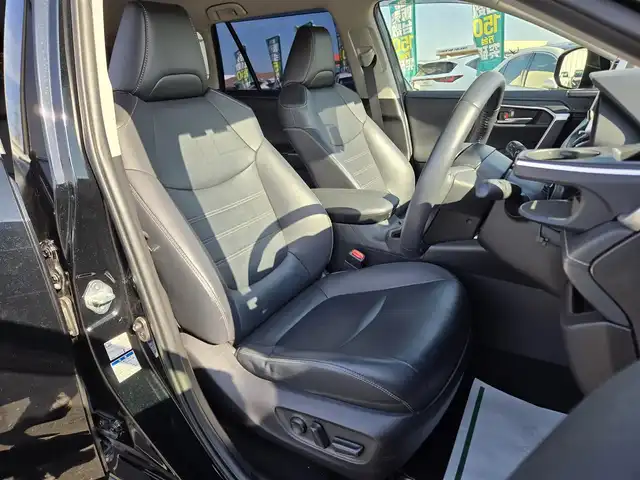 トヨタ ＲＡＶ４ G Zパッケージ 鹿児島県 2020(令2)年 6.8万km アティチュードブラックマイカ レーダークルーズコントロール　/前後ドライブレコーダー　/ビルトインＥＴＣ　/モデリスタフルエアロ　/デジタルインナーミラー　/Ｄ＋Ｎ席シートヒーター　/Ｄ席パワーシート　/シートメモリー　/ステアリングヒーター/純正SDナビ(NSZT-Y68T)/プリクラッシュセーフティ/レーントレーシングアシスト/トヨタセーフティセンス/Bluetoothオーディオ/純正アルミホイール(19インチ)/ルーフレール/横滑り防止装置/盗難防止装置/前後コーナーセンサー/プッシュスタート/スマートキー/エアバッグ(W＋サイド)