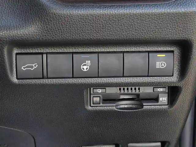 トヨタ ＲＡＶ４ G Zパッケージ 鹿児島県 2020(令2)年 6.8万km アティチュードブラックマイカ レーダークルーズコントロール　/前後ドライブレコーダー　/ビルトインＥＴＣ　/モデリスタフルエアロ　/デジタルインナーミラー　/Ｄ＋Ｎ席シートヒーター　/Ｄ席パワーシート　/シートメモリー　/ステアリングヒーター/純正SDナビ(NSZT-Y68T)/プリクラッシュセーフティ/レーントレーシングアシスト/トヨタセーフティセンス/Bluetoothオーディオ/純正アルミホイール(19インチ)/ルーフレール/横滑り防止装置/盗難防止装置/前後コーナーセンサー/プッシュスタート/スマートキー/エアバッグ(W＋サイド)