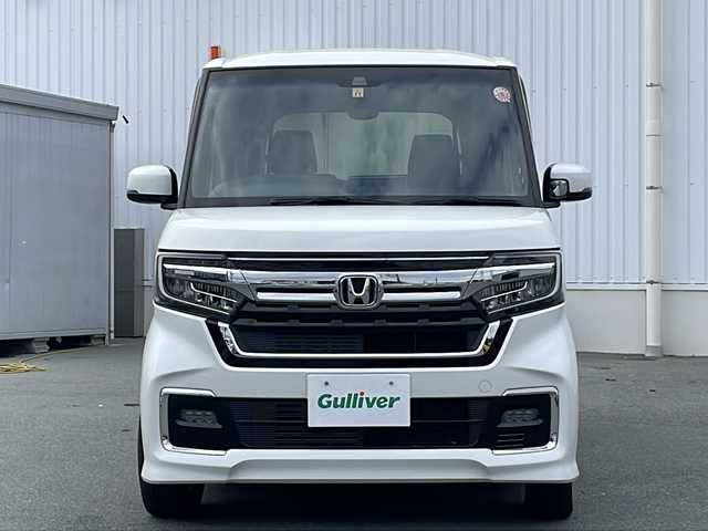 ホンダ Ｎ ＢＯＸ カスタム L 三重県 2021(令3)年 4.9万km プラチナホワイトパール プッシュスタート/電動格納ミラー/片側電動ドア/レーンキープアシスト/ETC/衝突軽減ブレーキ/レーダークルーズコントロール/ステアリングスイッチ/横滑り防止/コーナーセンサー/シートヒーター(前席)/オートライト/arrozzeria8型ナビ(AM/FM/CD/DVD/TV/BT)/フルセグTV/バックカメラ/USB入力端子2か所/リアサンシェード/スペアキー/純正フロアマット/禁煙車