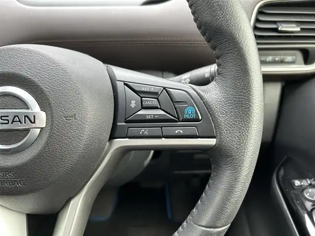 日産 セレナ e－パワー ハイウェイスター G 福岡県 2020(令2)年 4万km ダークメタルグレー 純正10型SDナビ（フルセグTV/CD/DVD/BT）アラウンドビューモニタープロパイロットフリップダウンモニターエマージェンシーブレーキコーナーセンサー両側パワスラドラレコETCデジタルインナーミラーオートホールド純正LEDヘッドライト純正フロアマット純正アルミホイールスマートキープッシュスタート