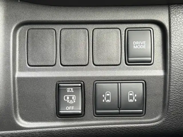日産 セレナ e－パワー ハイウェイスター G 福岡県 2020(令2)年 4万km ダークメタルグレー 純正10型SDナビ（フルセグTV/CD/DVD/BT）アラウンドビューモニタープロパイロットフリップダウンモニターエマージェンシーブレーキコーナーセンサー両側パワスラドラレコETCデジタルインナーミラーオートホールド純正LEDヘッドライト純正フロアマット純正アルミホイールスマートキープッシュスタート