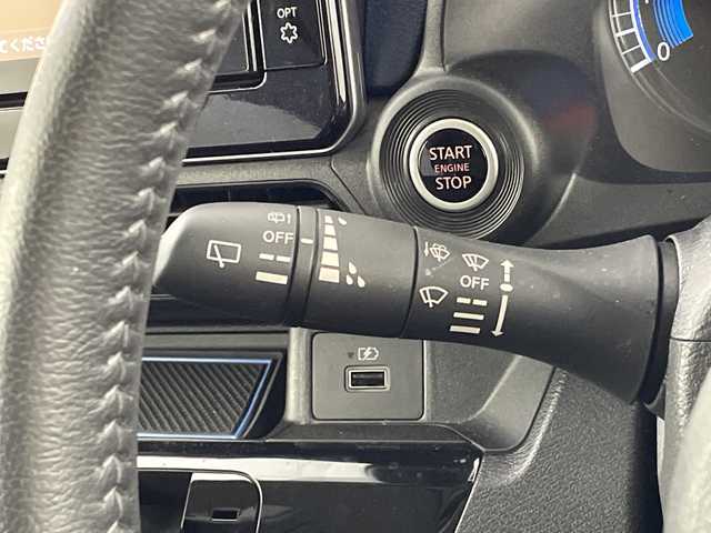 日産 デイズ ハイウェイスターX 愛知県 2020(令2)年 1.6万km ホワイトパール 純正9インチナビ/（フルセグTV/Bluetooth/DVD/CD）/アラウンドビューモニター/純正ドライブレコーダー/衝突軽減ブレーキ/スマートキー/プッシュスタート/オートエアコン/純正14インチアルミホイール/LEDヘッドライト/革巻きステアリング/純正ドアバイザー