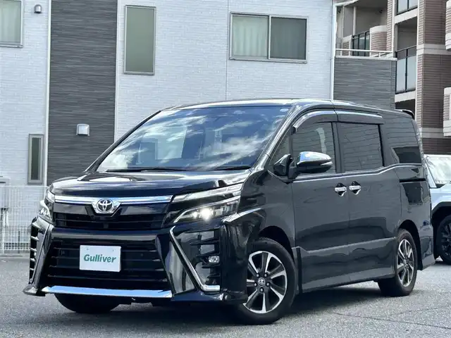 トヨタ ヴォクシー ZS 煌Ⅲ 兵庫県 2020(令2)年 5.2万km ブラック ワンオーナー/ALPINE11インチナビ/フルセグTV/CD/DVD/BT/FM/AM/バックカメラ/ETC/プリクラッシュセーフティ/レーンディパーチャーアラート/オートマチックハイビーム/両側パワースライドドア/ALPINEフリップダウンモニター/LEDヘッドライト/フォグランプ/オートライト/前後クリアランスソナー/電格ミラー/プッシュスタート/ハーフレザーシート/ISOFIX/ドアバイザー/フロアマット/スペアキー1本/新車時保証書