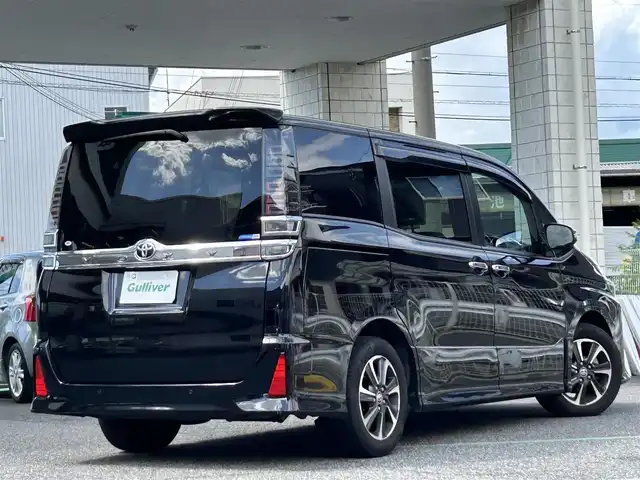 トヨタ ヴォクシー ZS 煌Ⅲ 兵庫県 2020(令2)年 5.2万km ブラック ワンオーナー/ALPINE11インチナビ/フルセグTV/CD/DVD/BT/FM/AM/バックカメラ/ETC/プリクラッシュセーフティ/レーンディパーチャーアラート/オートマチックハイビーム/両側パワースライドドア/ALPINEフリップダウンモニター/LEDヘッドライト/フォグランプ/オートライト/前後クリアランスソナー/電格ミラー/プッシュスタート/ハーフレザーシート/ISOFIX/ドアバイザー/フロアマット/スペアキー1本/新車時保証書