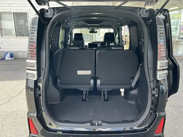 トヨタ ヴォクシー ZS 煌Ⅲ 兵庫県 2020(令2)年 5.2万km ブラック ワンオーナー/ALPINE11インチナビ/フルセグTV/CD/DVD/BT/FM/AM/バックカメラ/ETC/プリクラッシュセーフティ/レーンディパーチャーアラート/オートマチックハイビーム/両側パワースライドドア/ALPINEフリップダウンモニター/LEDヘッドライト/フォグランプ/オートライト/前後クリアランスソナー/電格ミラー/プッシュスタート/ハーフレザーシート/ISOFIX/ドアバイザー/フロアマット/スペアキー1本/新車時保証書